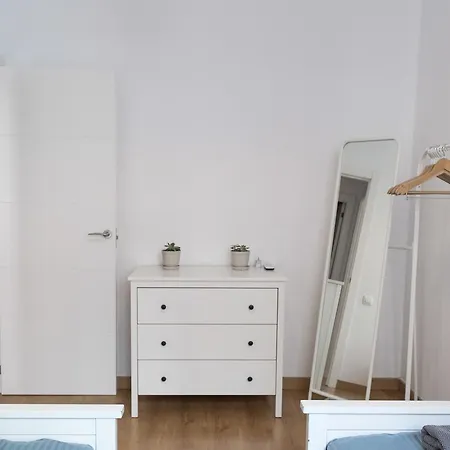 Central Apartment *