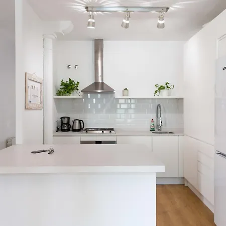 Central Apartment アパート *